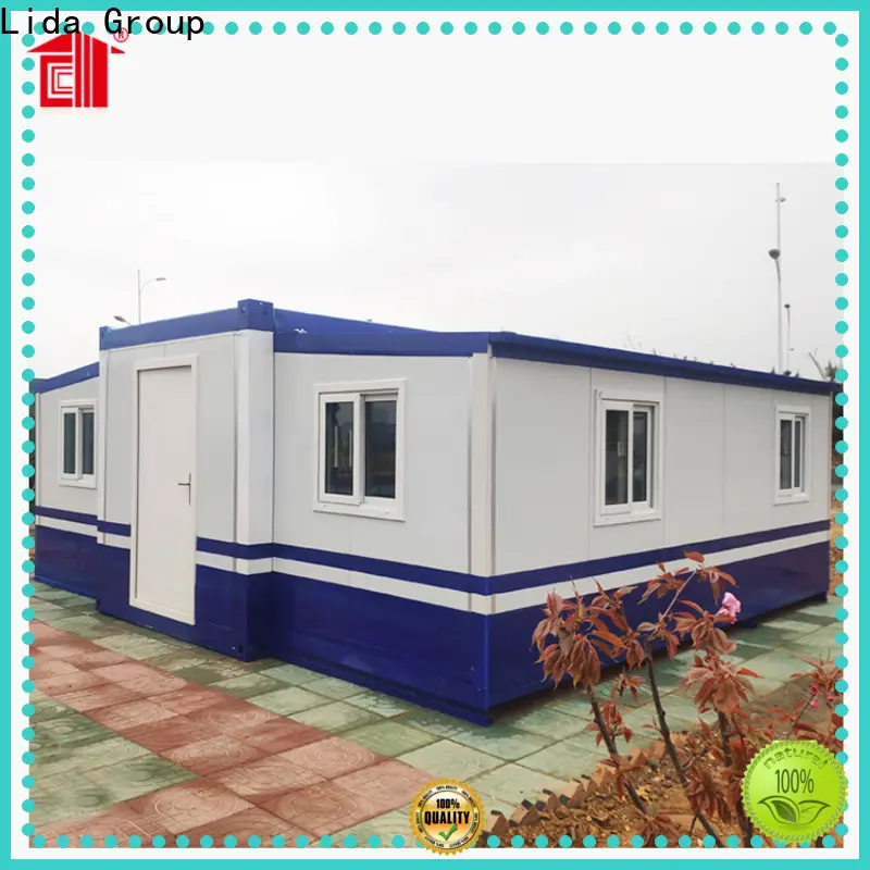 Casas al por mayor construidas con contenedores de envío para negocios utilizados como casetas, baños y trasteros. 1