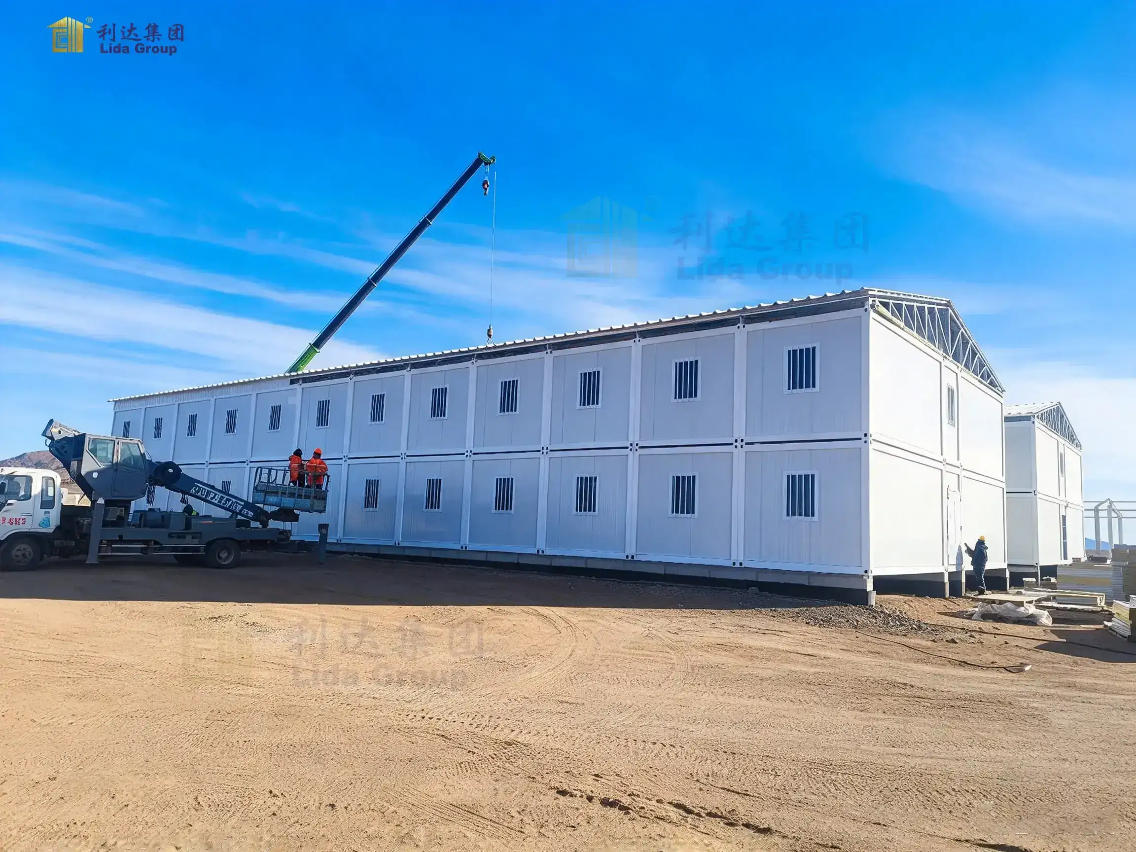 Soluciones de construcción con contenedores para operaciones mineras y alojamiento de trabajadores remotos. 1