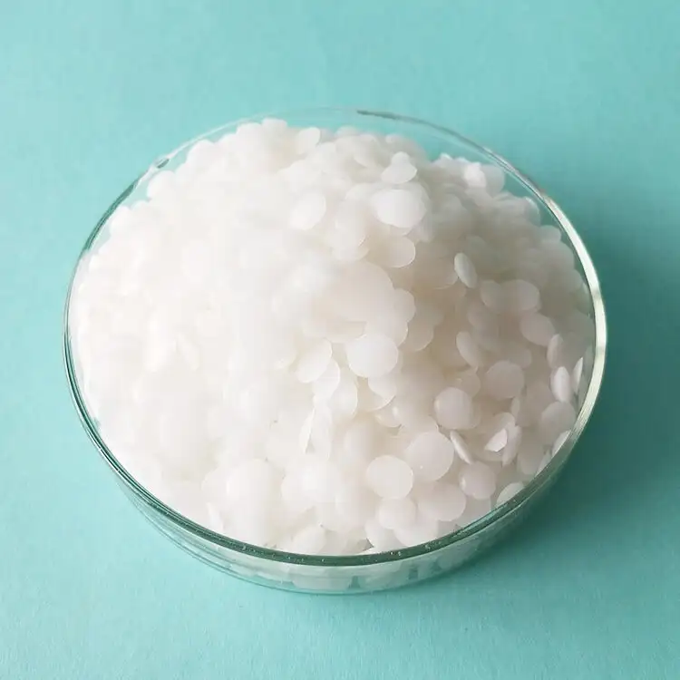 Strong internal lubrication pe wax flake for masterbatch processing 1