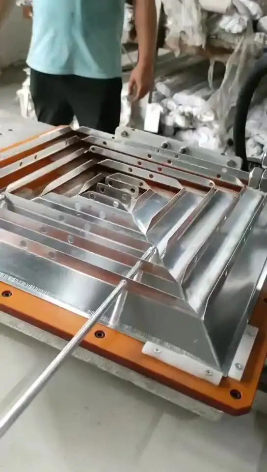 High Efficiency Square Diffuser Automatic Assembly Machine Line 1
