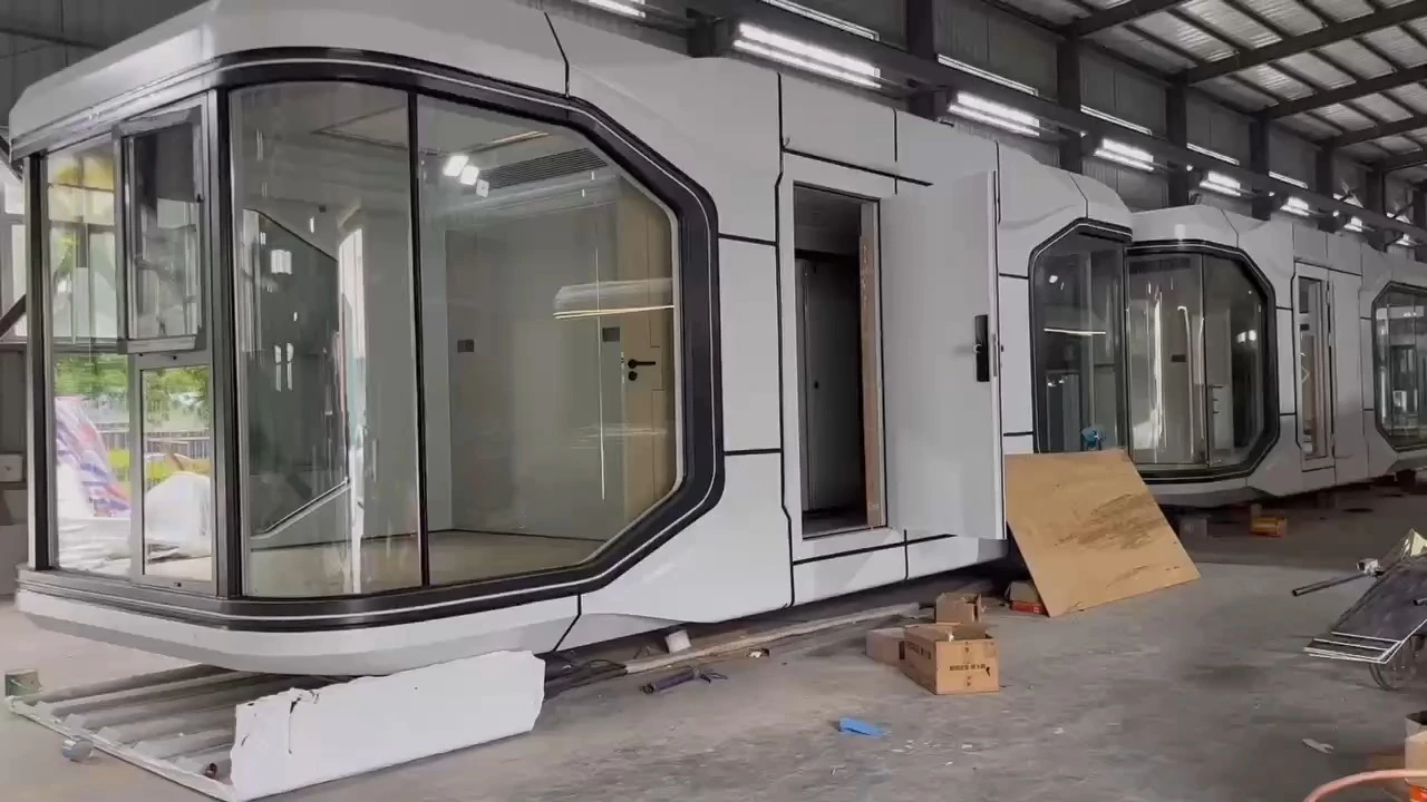Modern Mobile Home Space Capsule House With Two Bedrooms 1