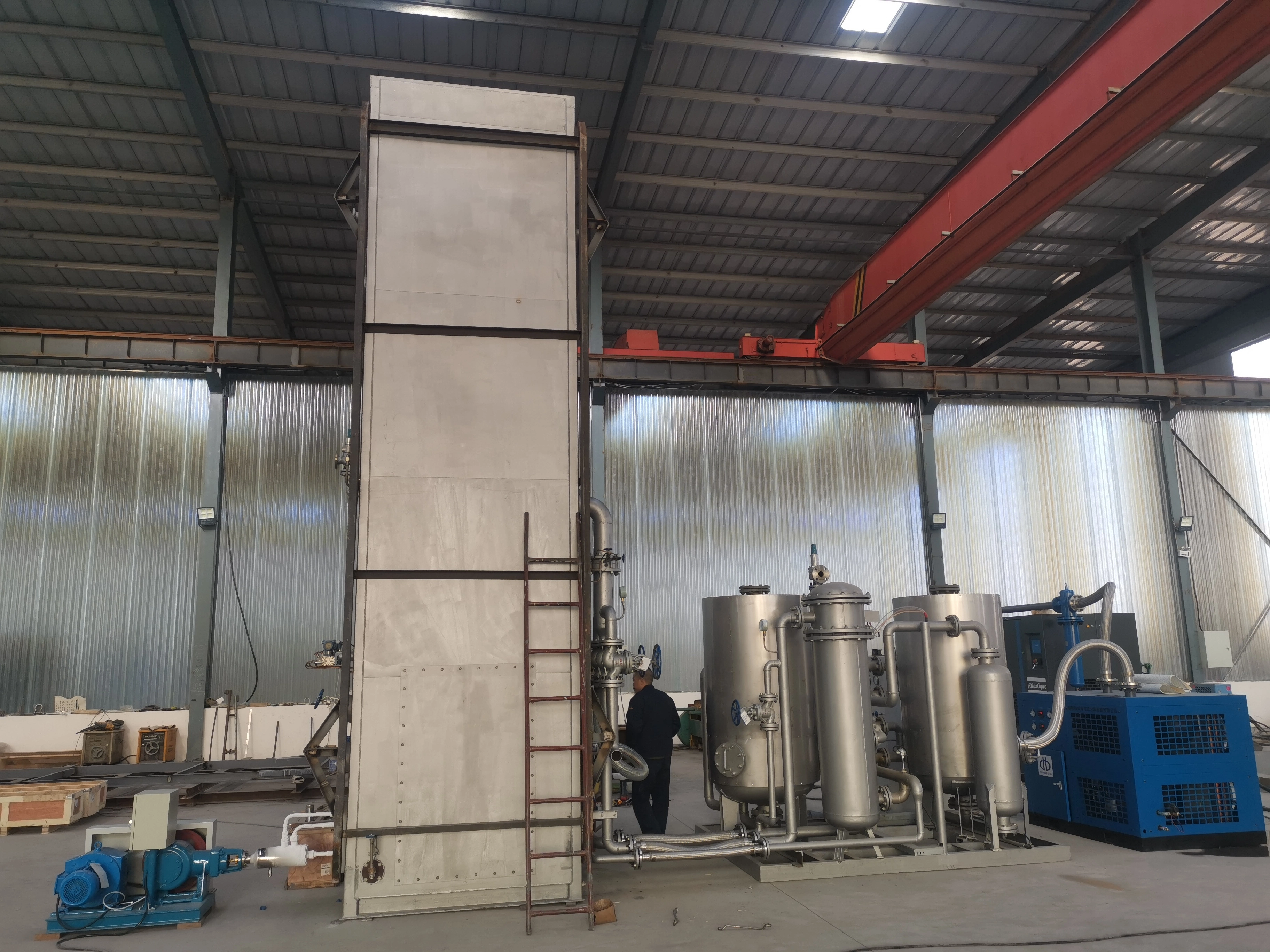 Small size cryogenic air separation plant 1