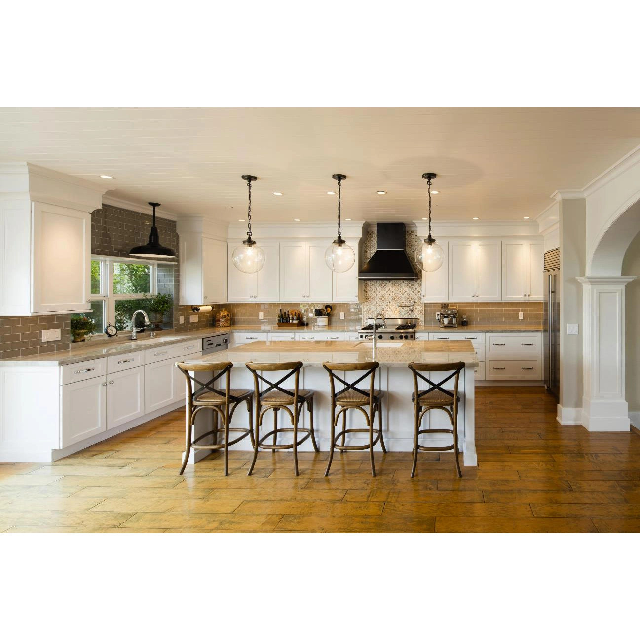 Wholesale China Supplier Lacquer White Shaker Style Kitchen Cabinet 1