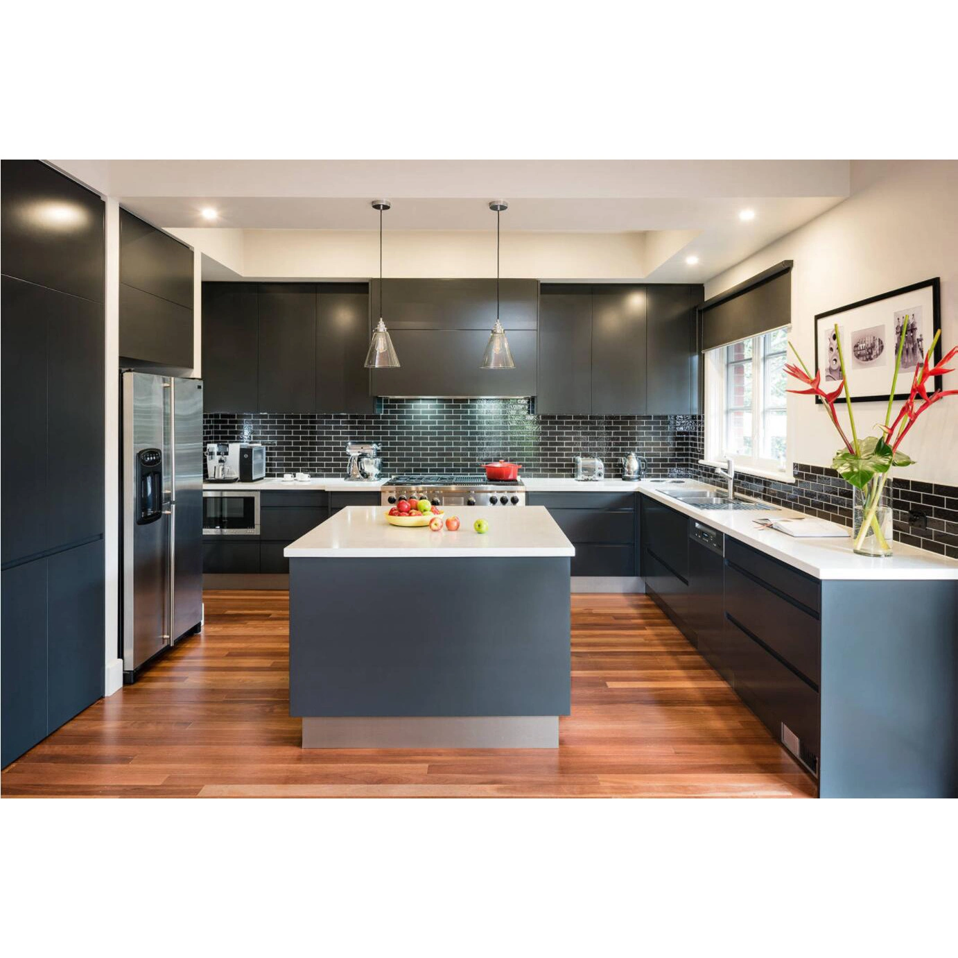 Black Simple Modern Design Lacquer Laminate Kitchen Cabinet With Island 1