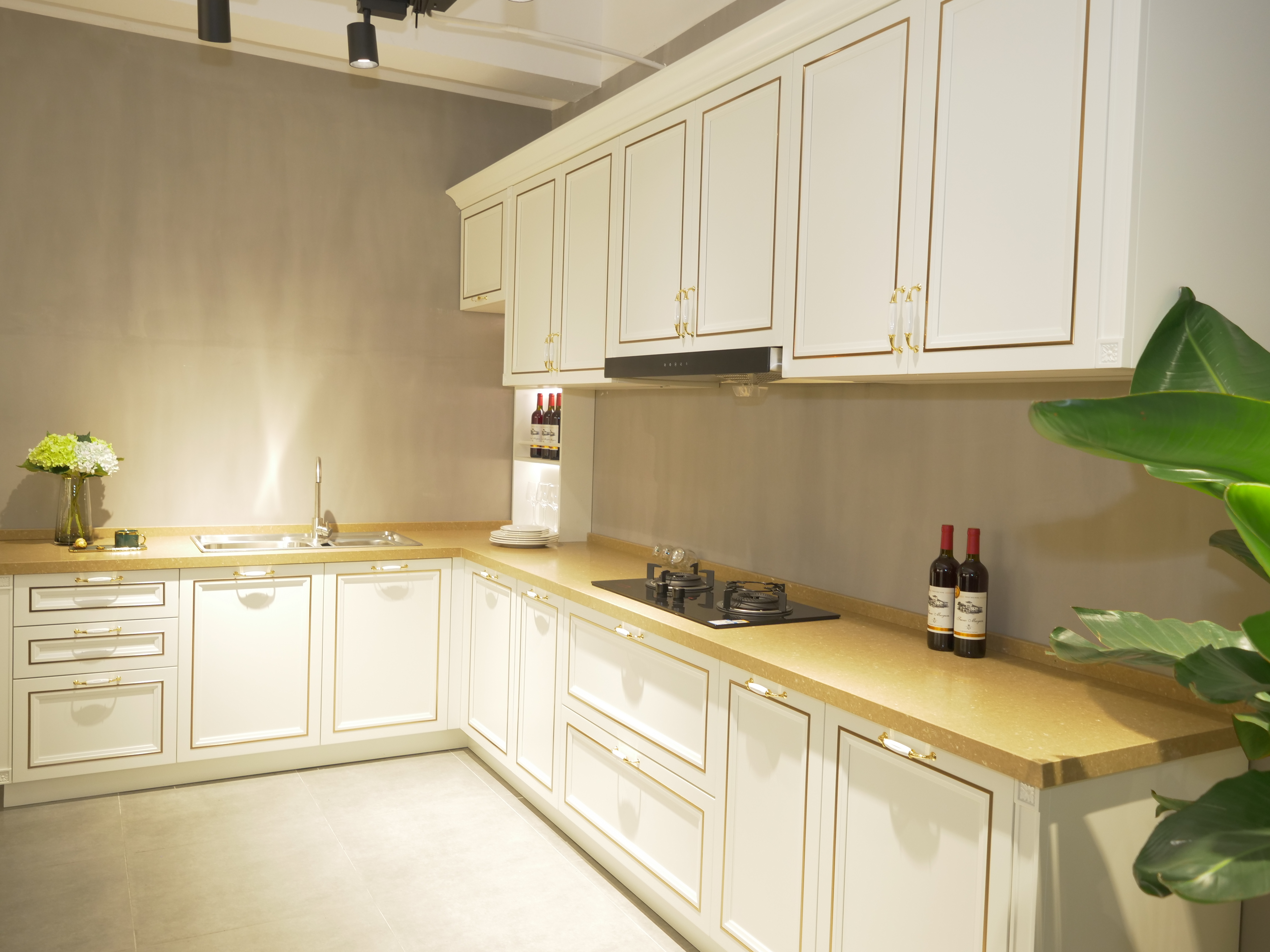 Luxury White L Shape Solid Wood Kitchen Cabinet | Aisdecor