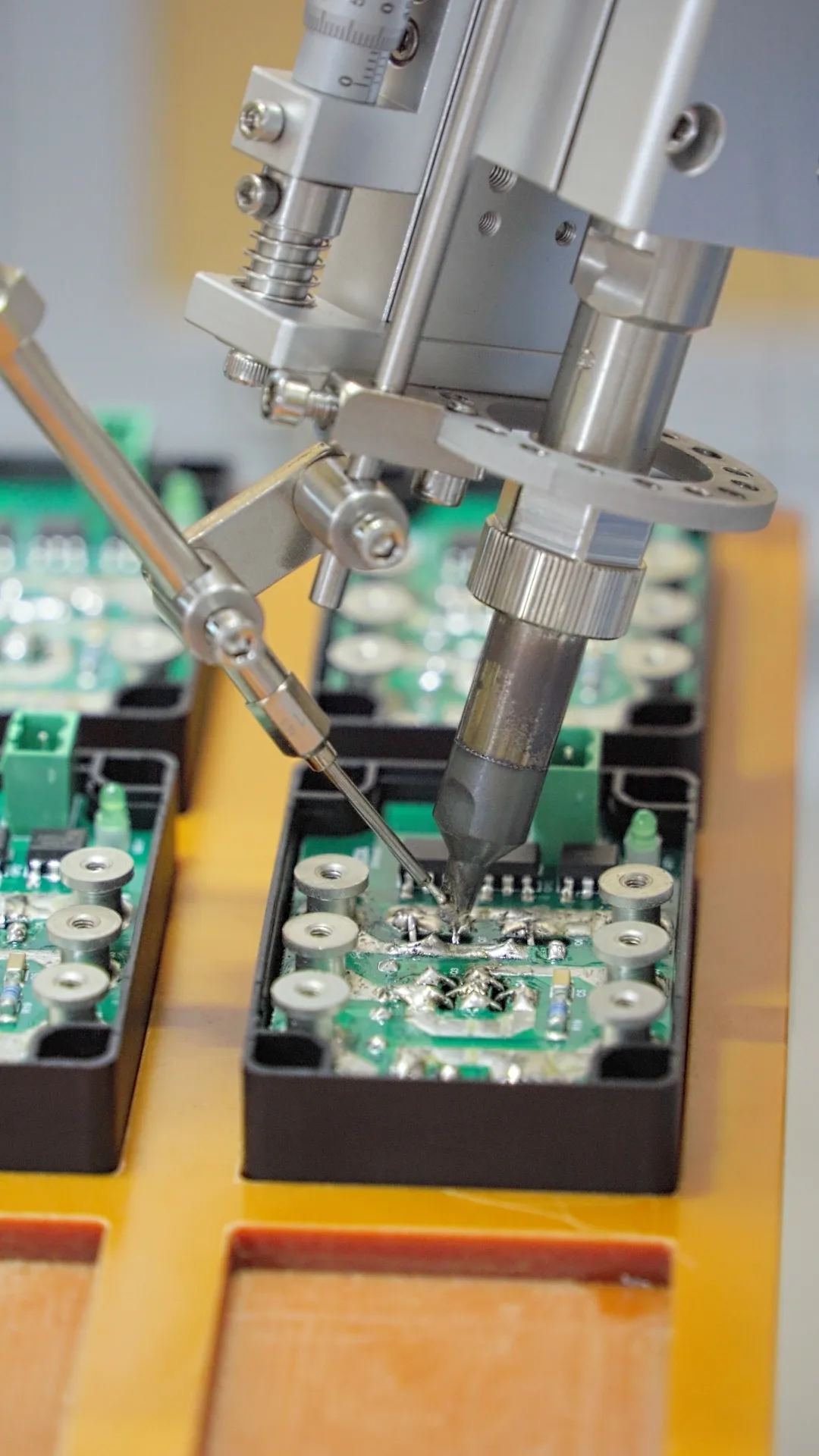 Automatic Pcb Soldering Machine - - Xiaomao Machine 3