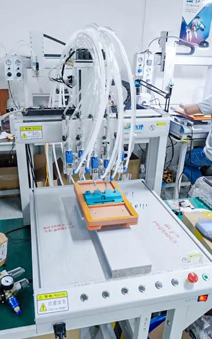 Automatic Glue Dispenser by Xiaomao Machine-2 4