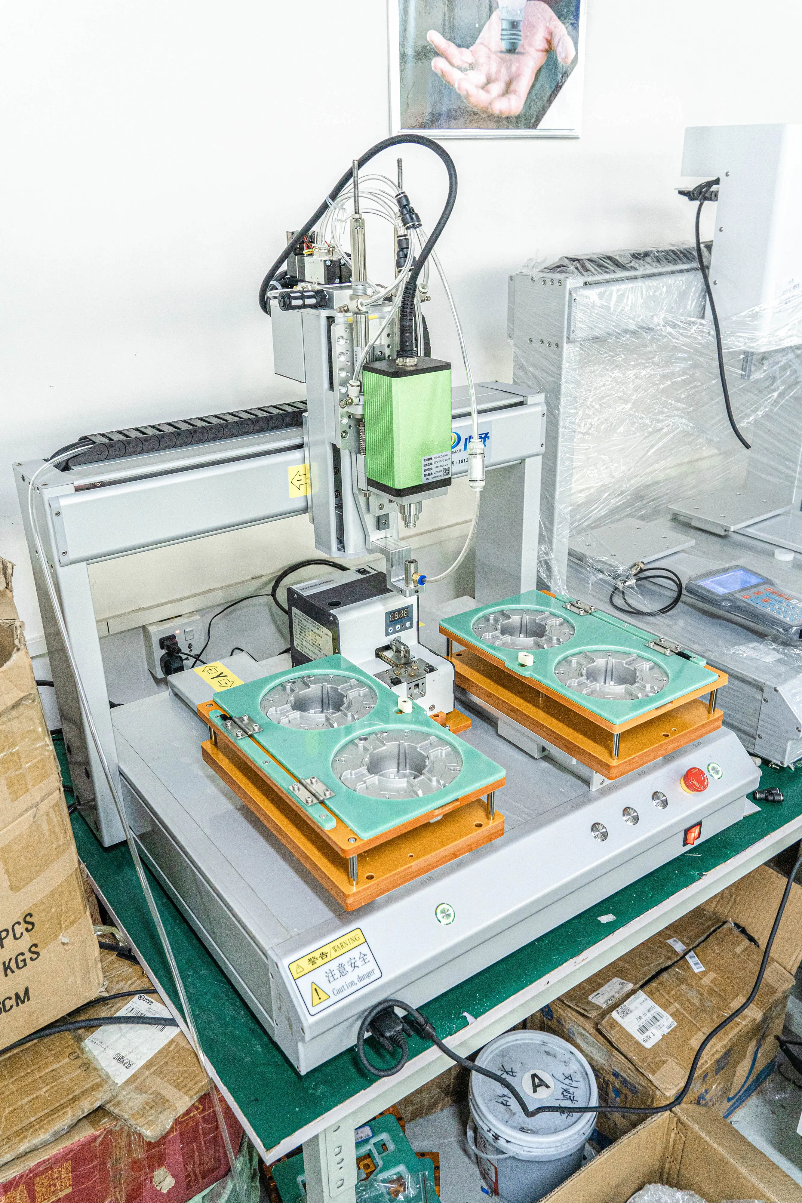 Automatic Screw Fastening Machine by Xiaomao Machine-2 4