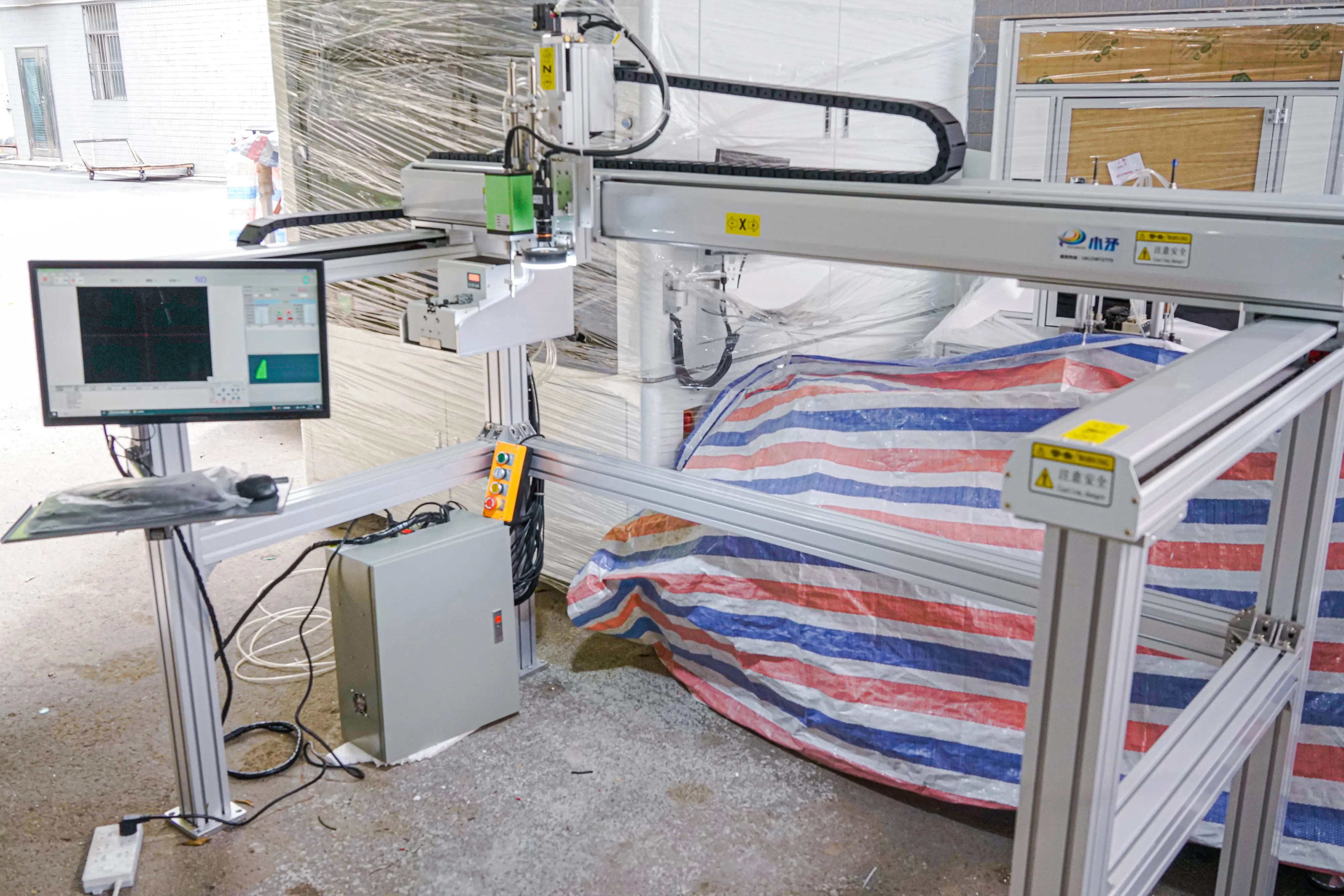 Automatic Screw Fastening Machine by Xiaomao Machine-3 4