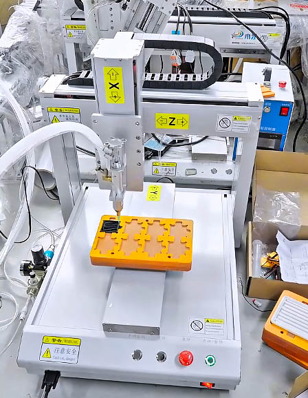 Single station 2600ml silicone barrel dispensing machine 4