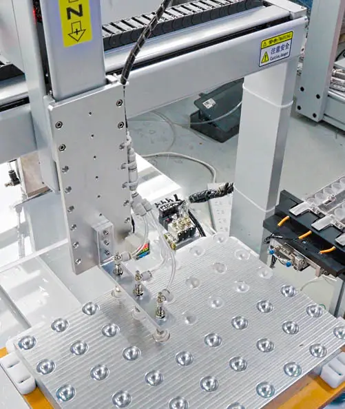 Automatic Screw Locking Machine by Xiaomao Machine-2 7