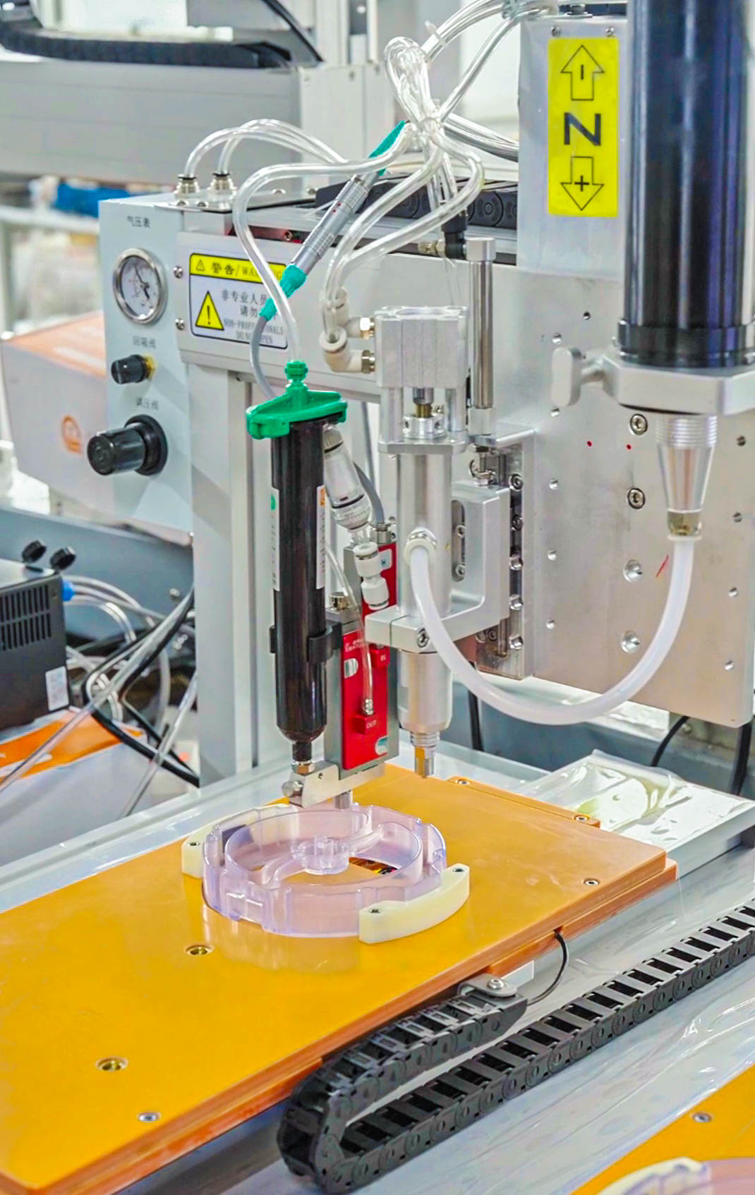 Máquina dispensadora de válvulas piezoeléctricas para piezas de plástico 5