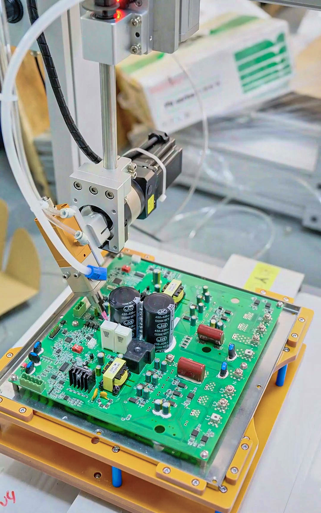 Double-station rotary glue dispensing machine for PCB boards 7