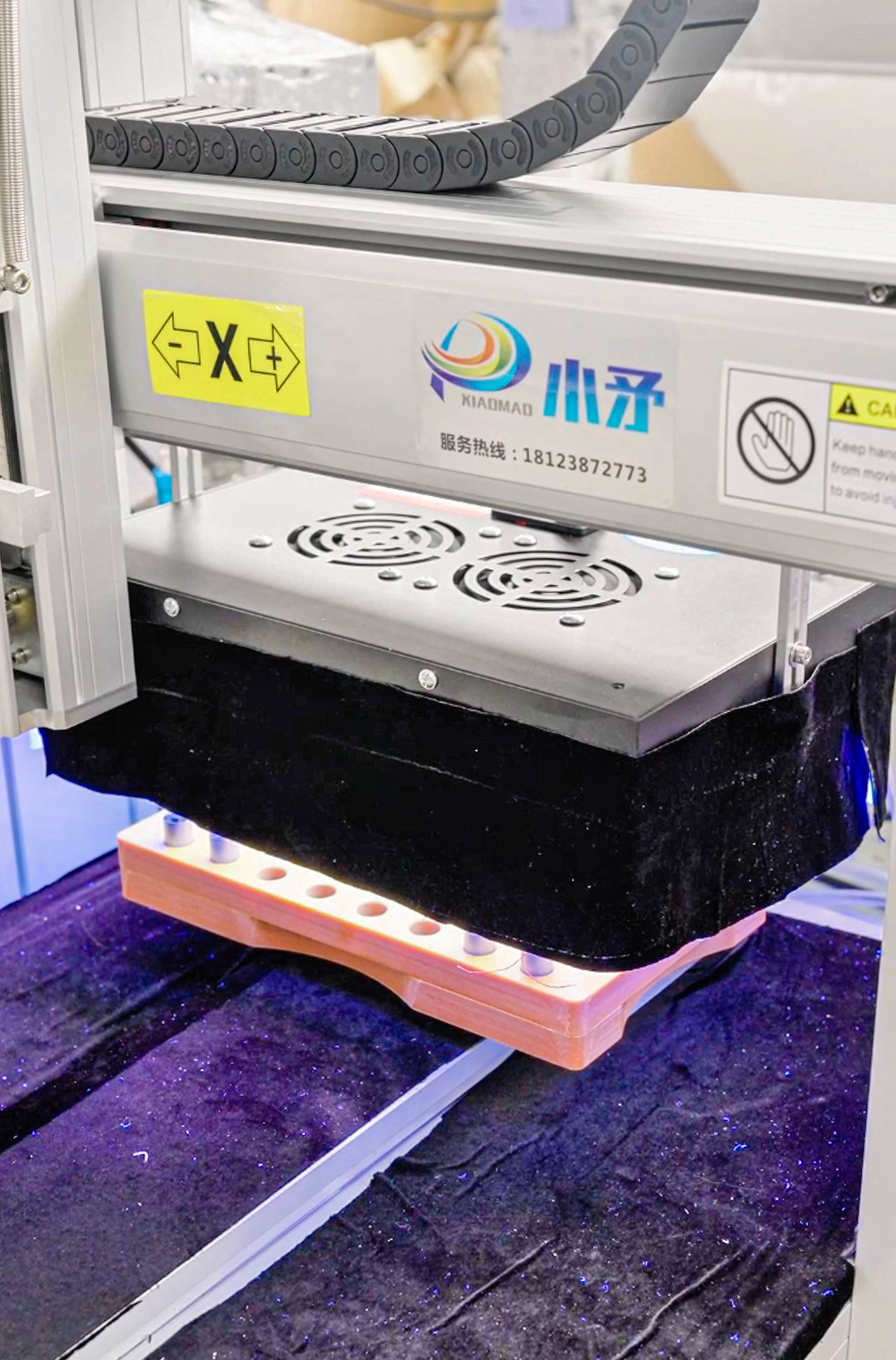 Máquina de dispensación de doble cabeza de curado UV 8