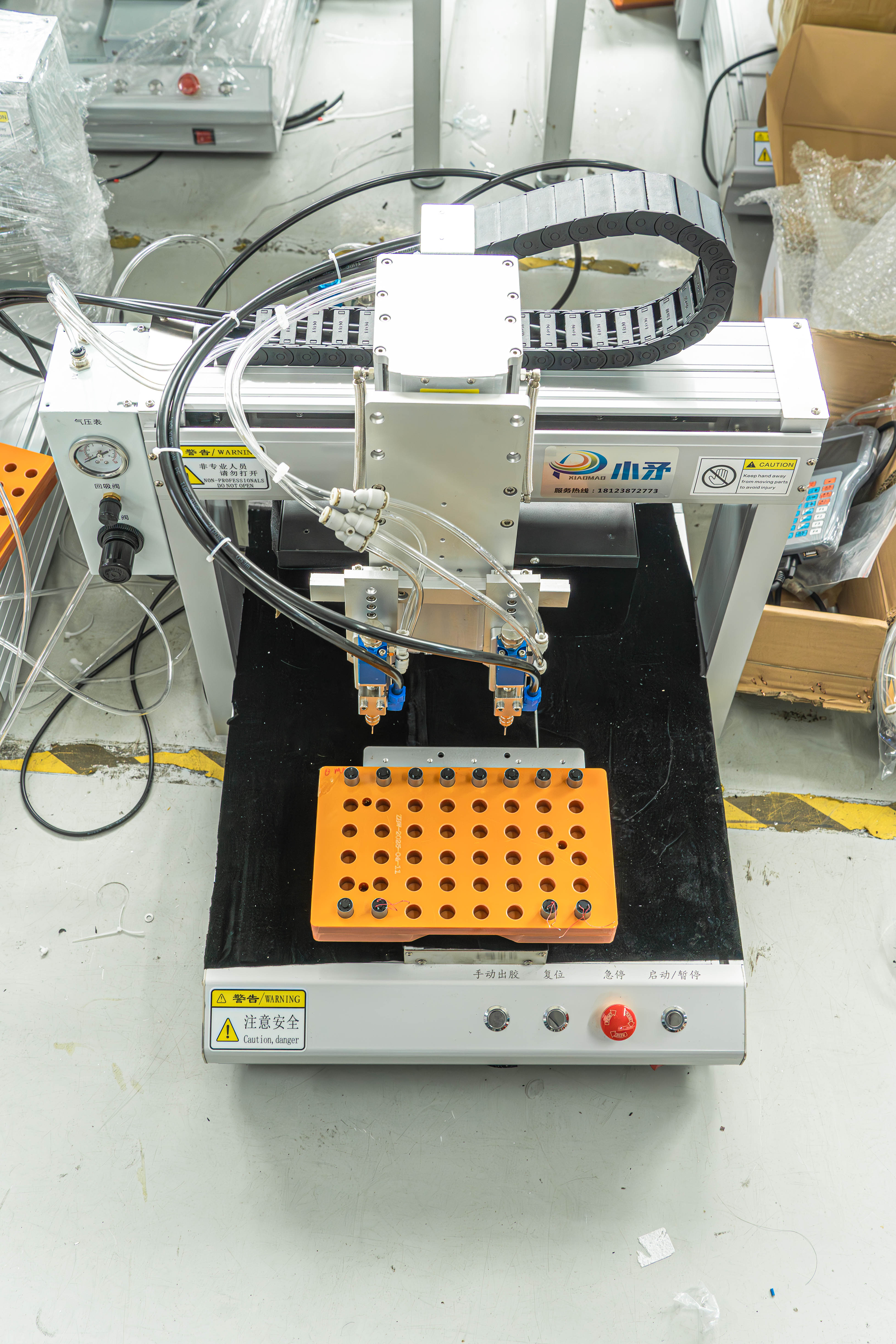 Máquina de dispensación de doble cabeza de curado UV 3
