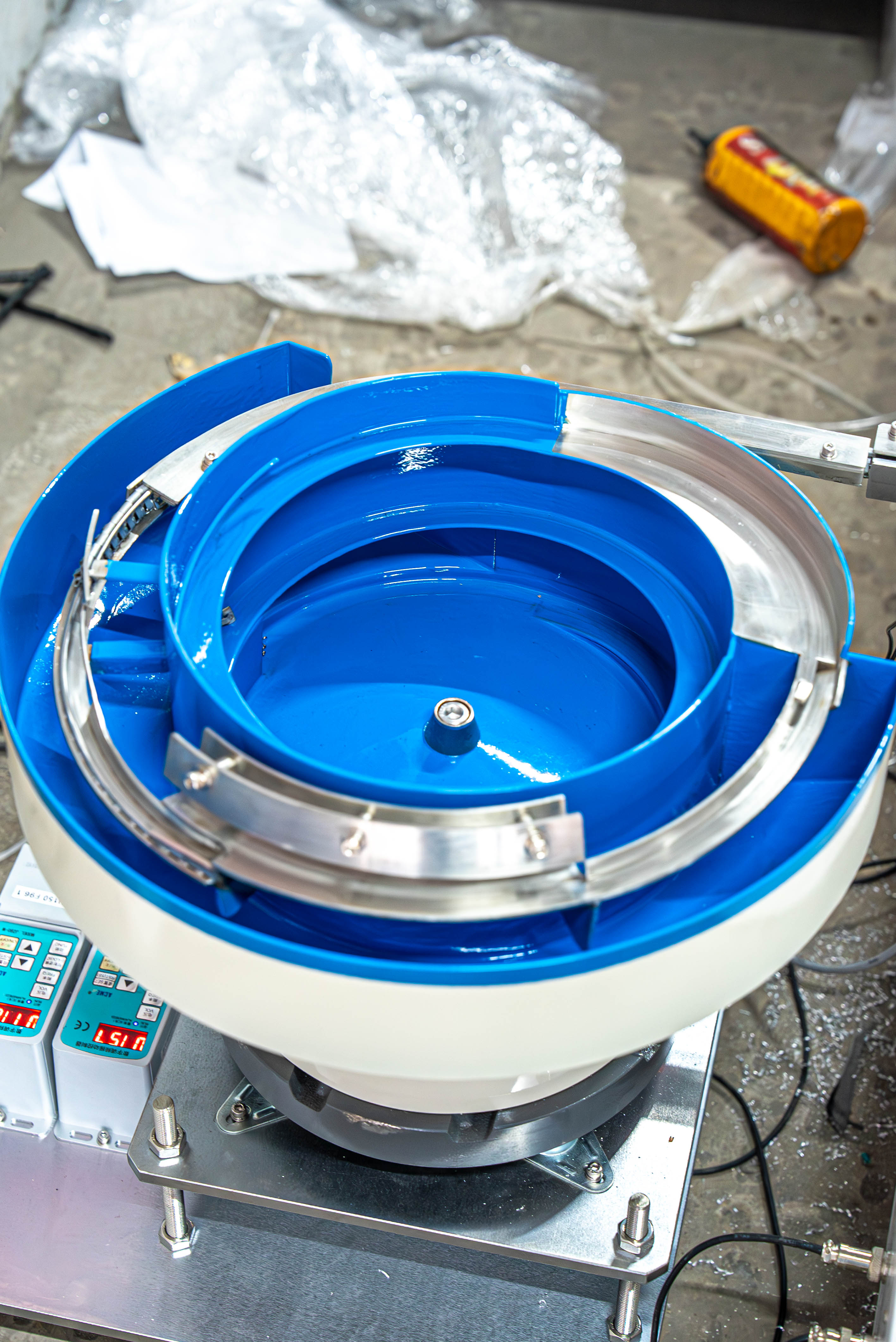 Non-standard customized plate placing machine with vibrating plate 7