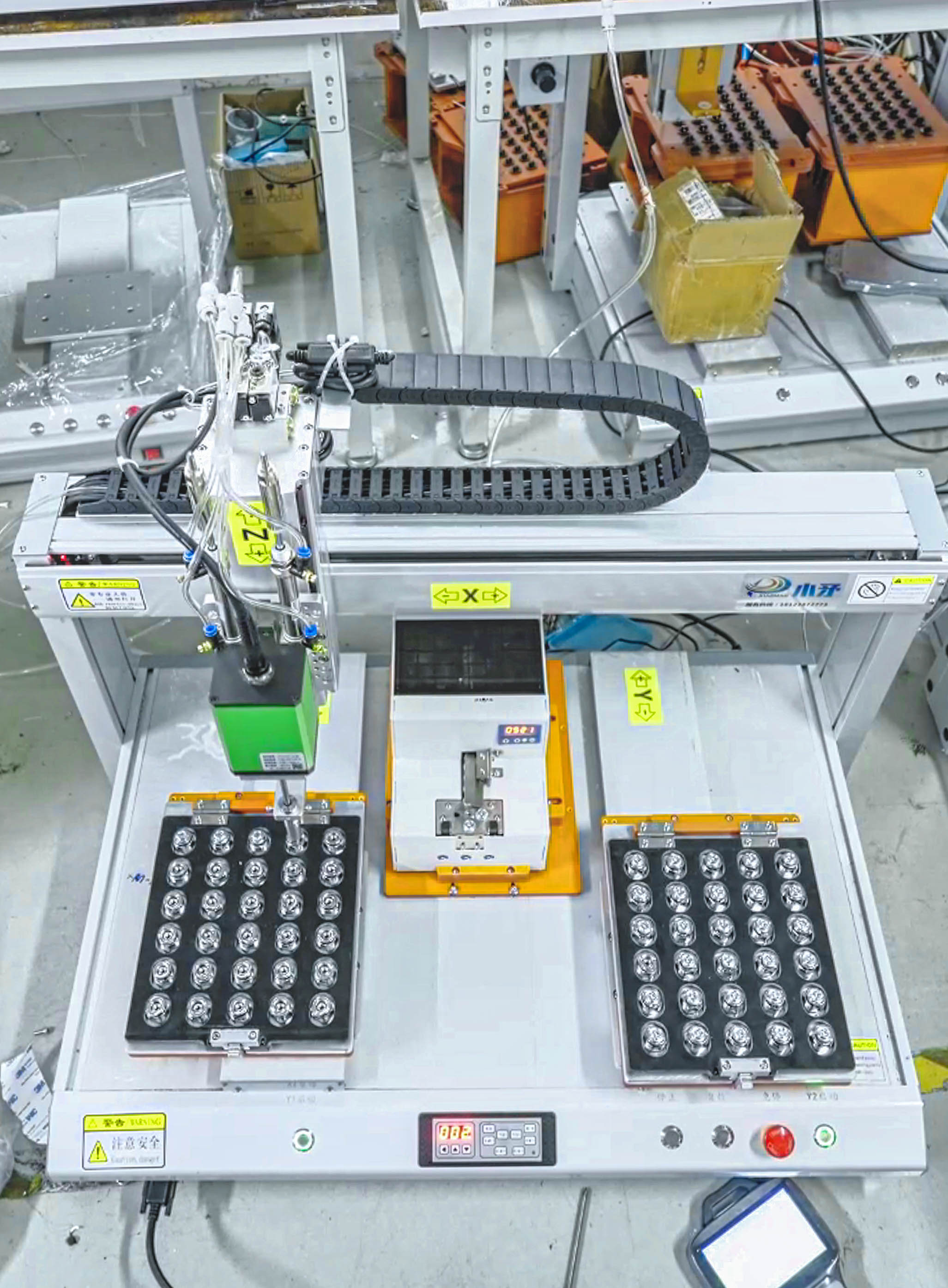 Double-station external hexagon screw machine 3