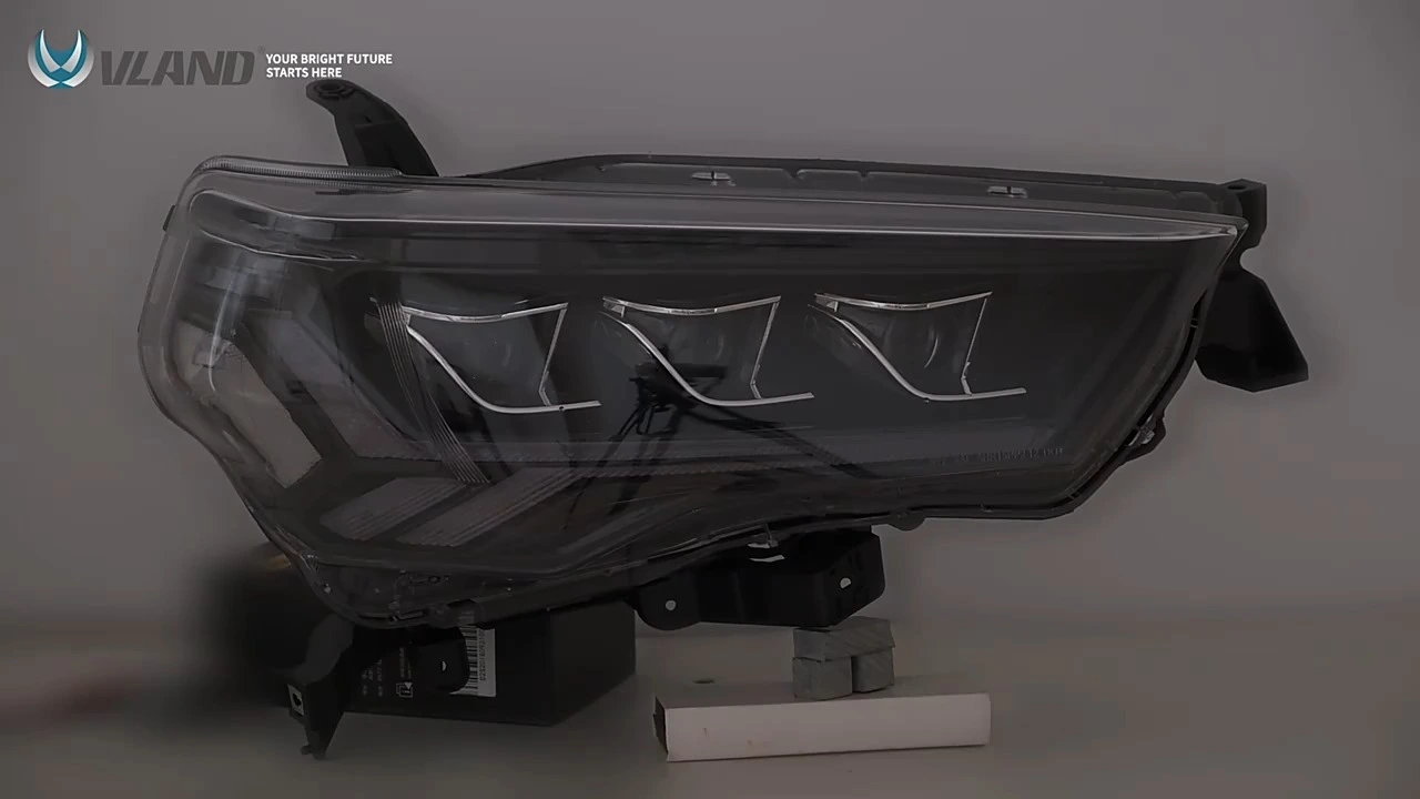 Montagem do farol de LED de carro para Toyota 4Runner 2014-2021 Lâmpada dianteira 1