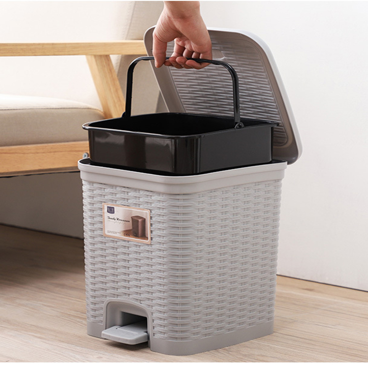 Plastic Slow-down Silent Trash Basket Rattan Weave Trash Can 4