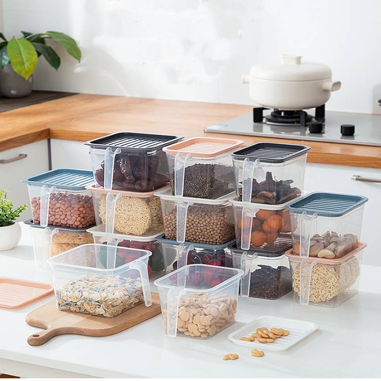 Sturdy Plastic Food Storage Containers with Easy-Grip Handles 1