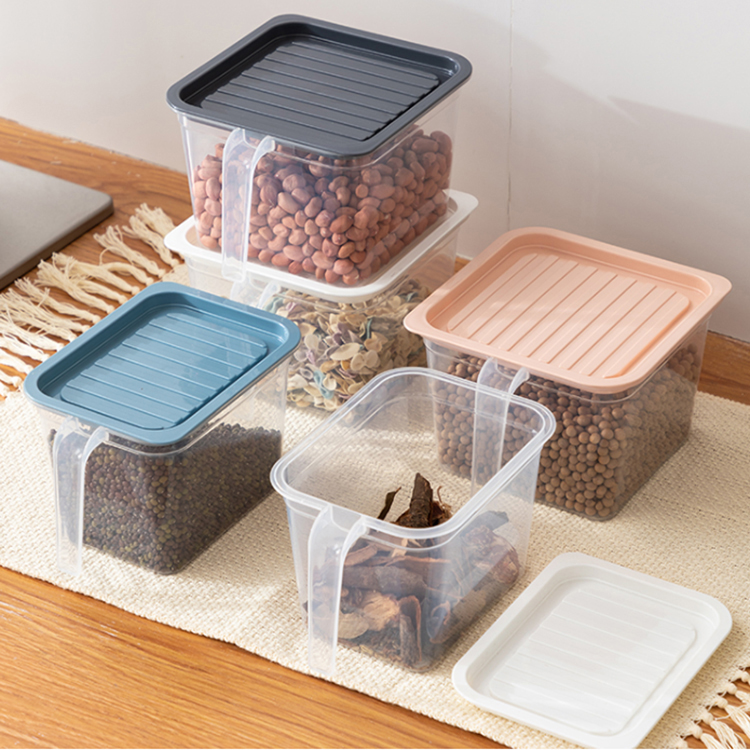 Sturdy Plastic Food Storage Containers with Easy-Grip Handles 4
