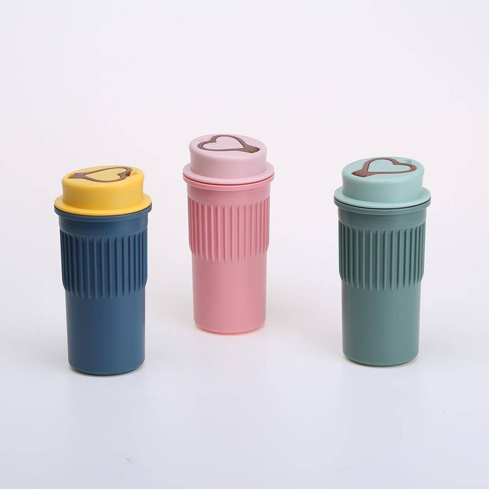 Morandi Water Bottle with Love Handle 4