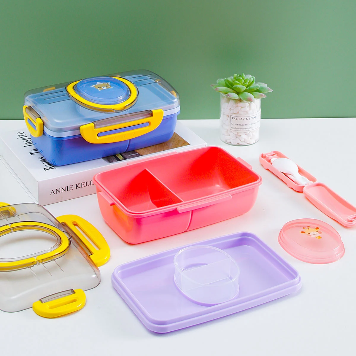 Food Grade Portable Multi Compartment Sealed Lunch Box 1