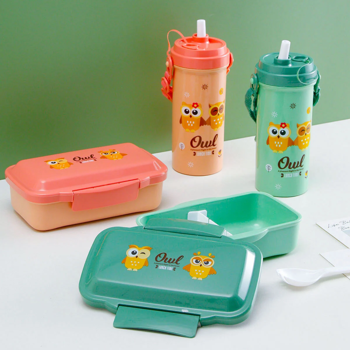 HongXing Microwave Safe Lunch Box Containers, Adjustable Divider Cartoon Lunch Box & Milk Tea Bottle Set 1