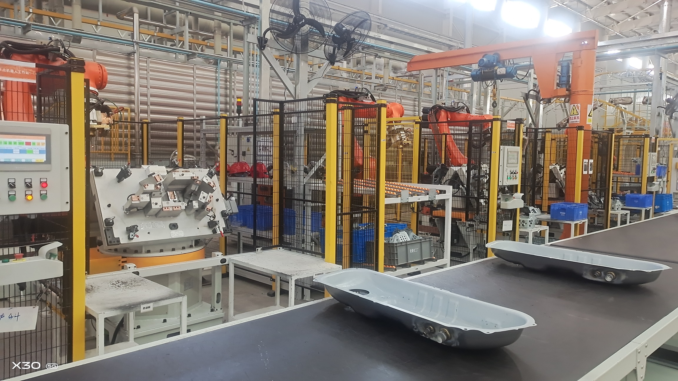 Automobile fuel tank welding equipment and production line 3