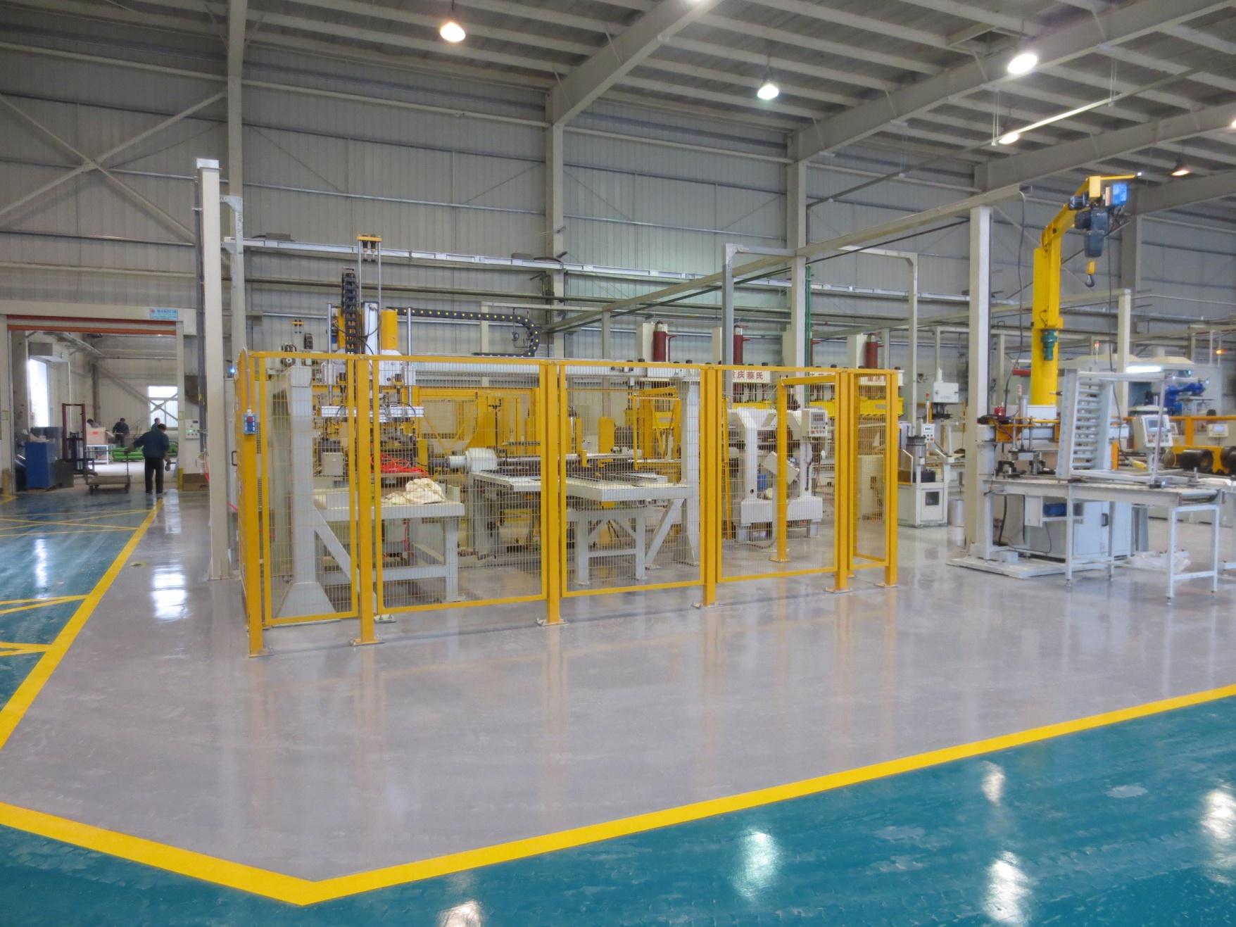 Welding equipment and production line for aluminum fuel tanks in commercial vehicles 4