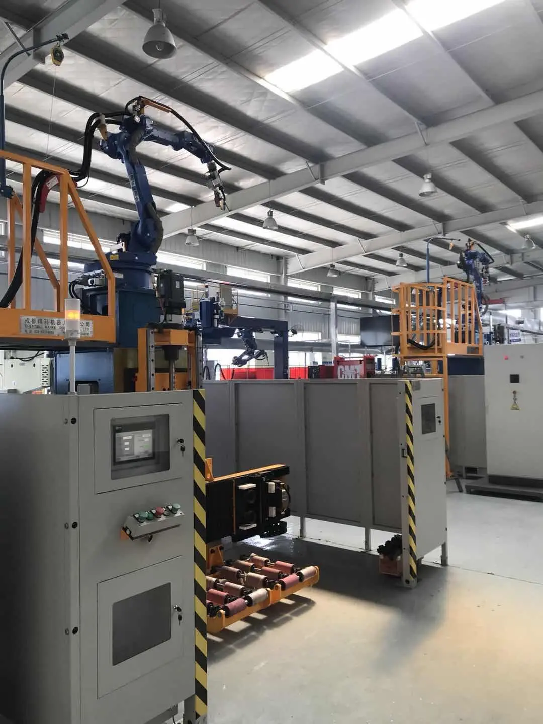 Automatic Welder by Hanyan Welder 11