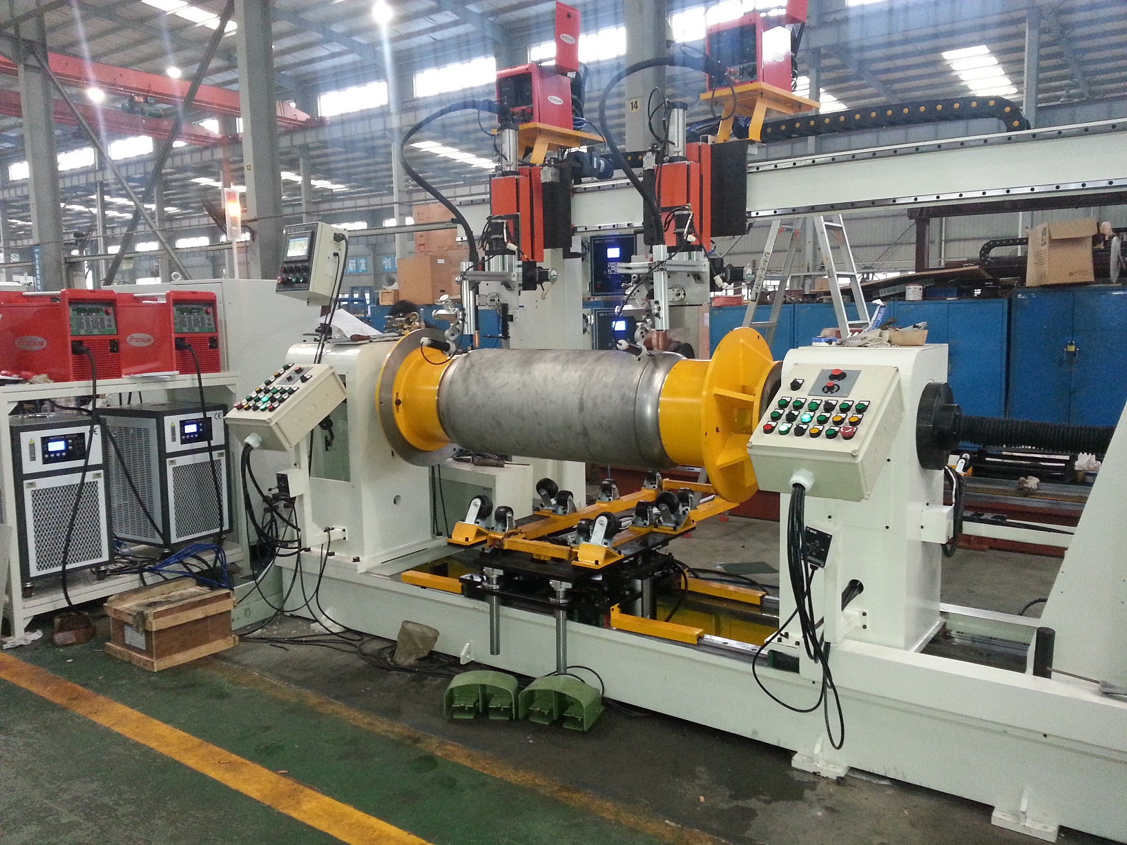 Vehicle-mounted LNG storage tank automatic welding equipment and production line 10