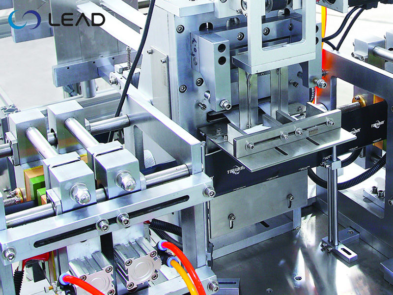 Wet tissue 4 side seal pouch packaging machine 6