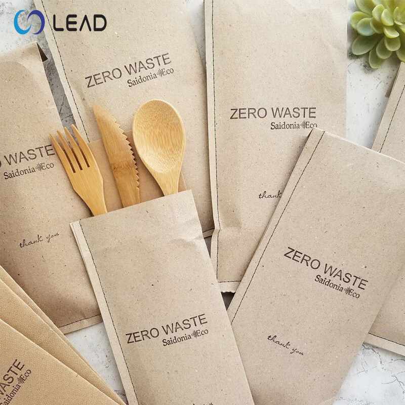 Four-side sealing kraft paper bag napkin packaging machine 3
