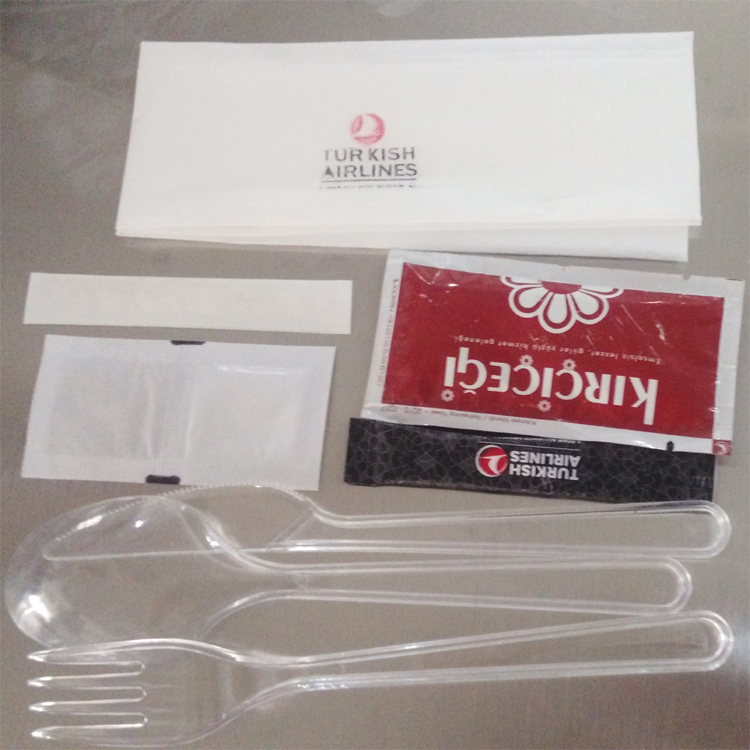 High-speed tableware packaging machine