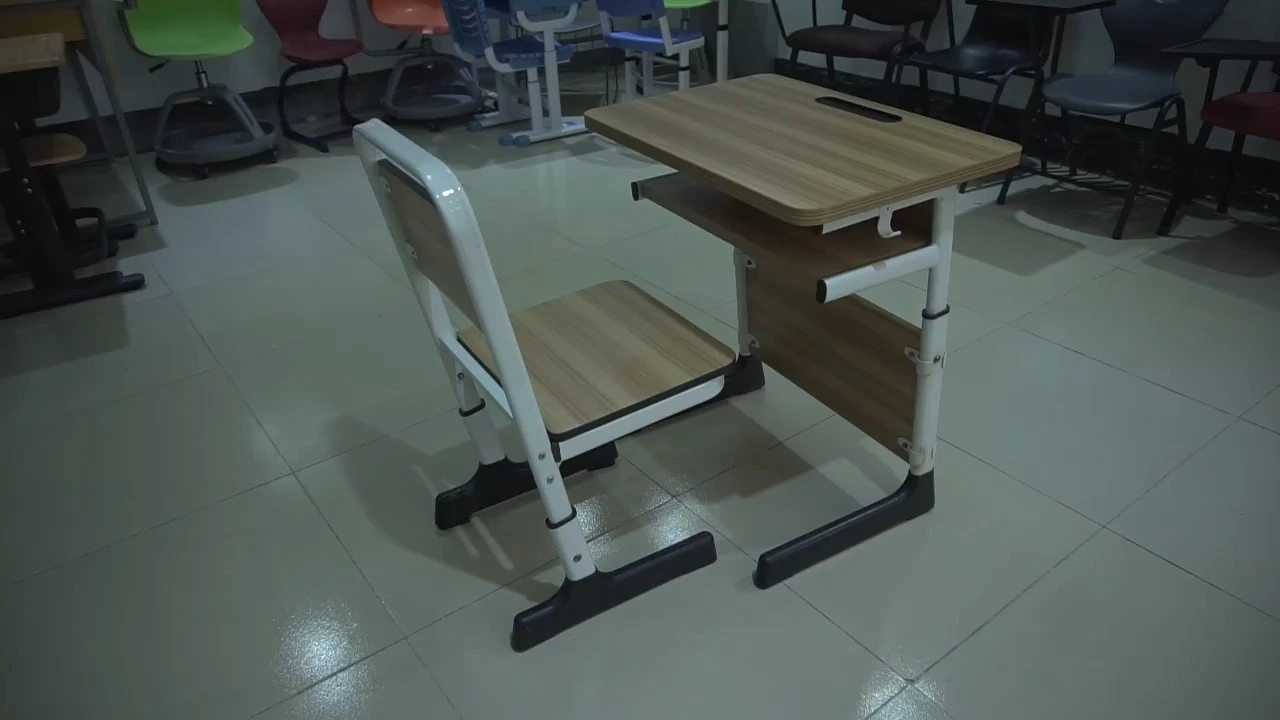 Bureau d'étudiant meubles et chaise Whosale WhoSale Student Classroom Bureau et chaise 1
