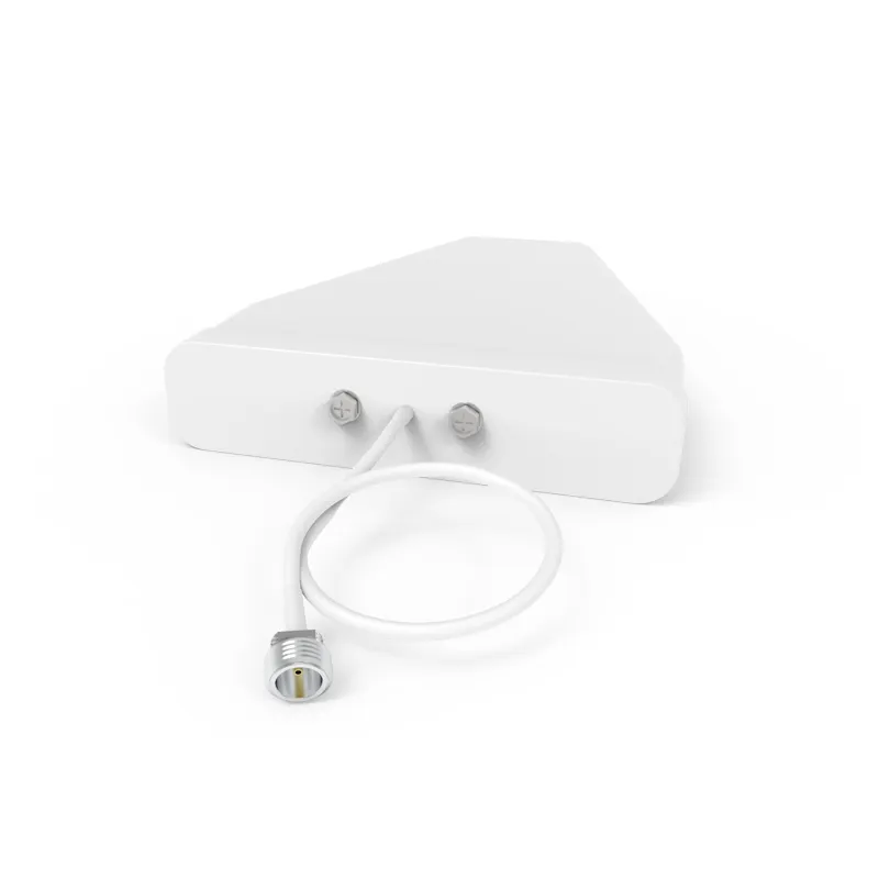 Outdoor Mobile Phone Signal Booster by Amplitec 3