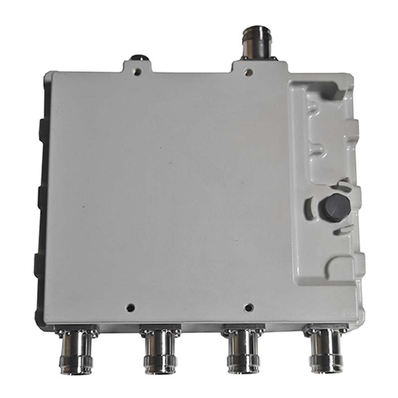 مُجمع AMPLITEC CM0427-4D-B لترددات 900 <000000> 1800 و2100 <000000> 2500 ميجا هرتز 2