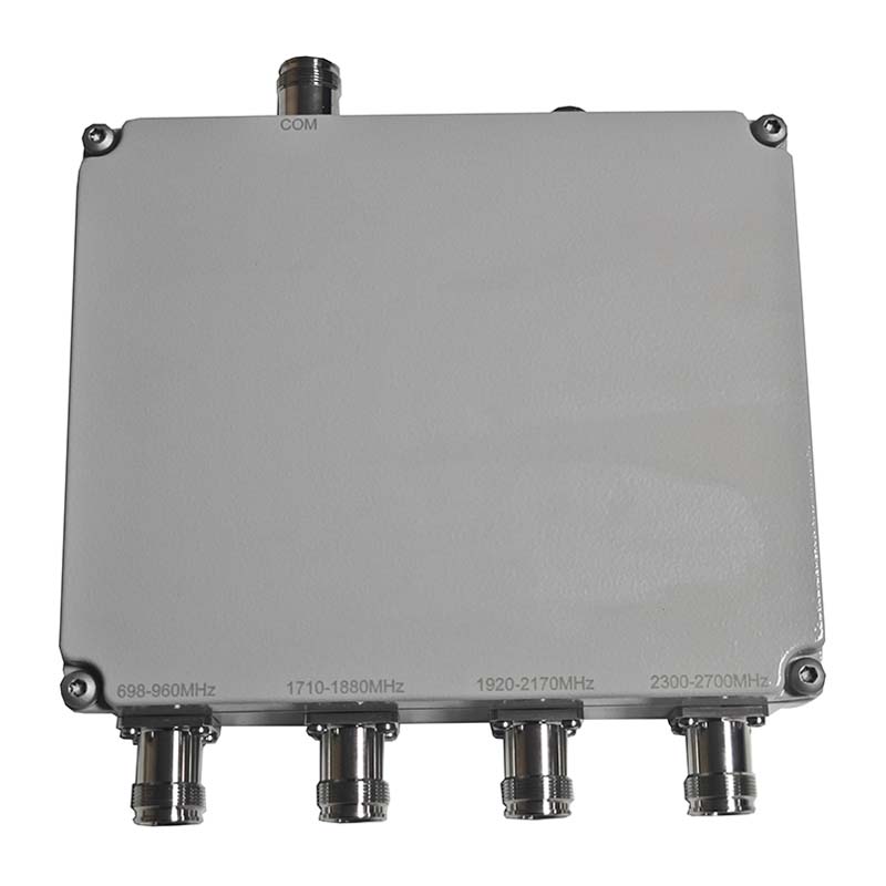 Combinador AMPLITEC CM0427-4D-B para 900 <000000> 1800 y 2100 <000000> 2500 MHz 4