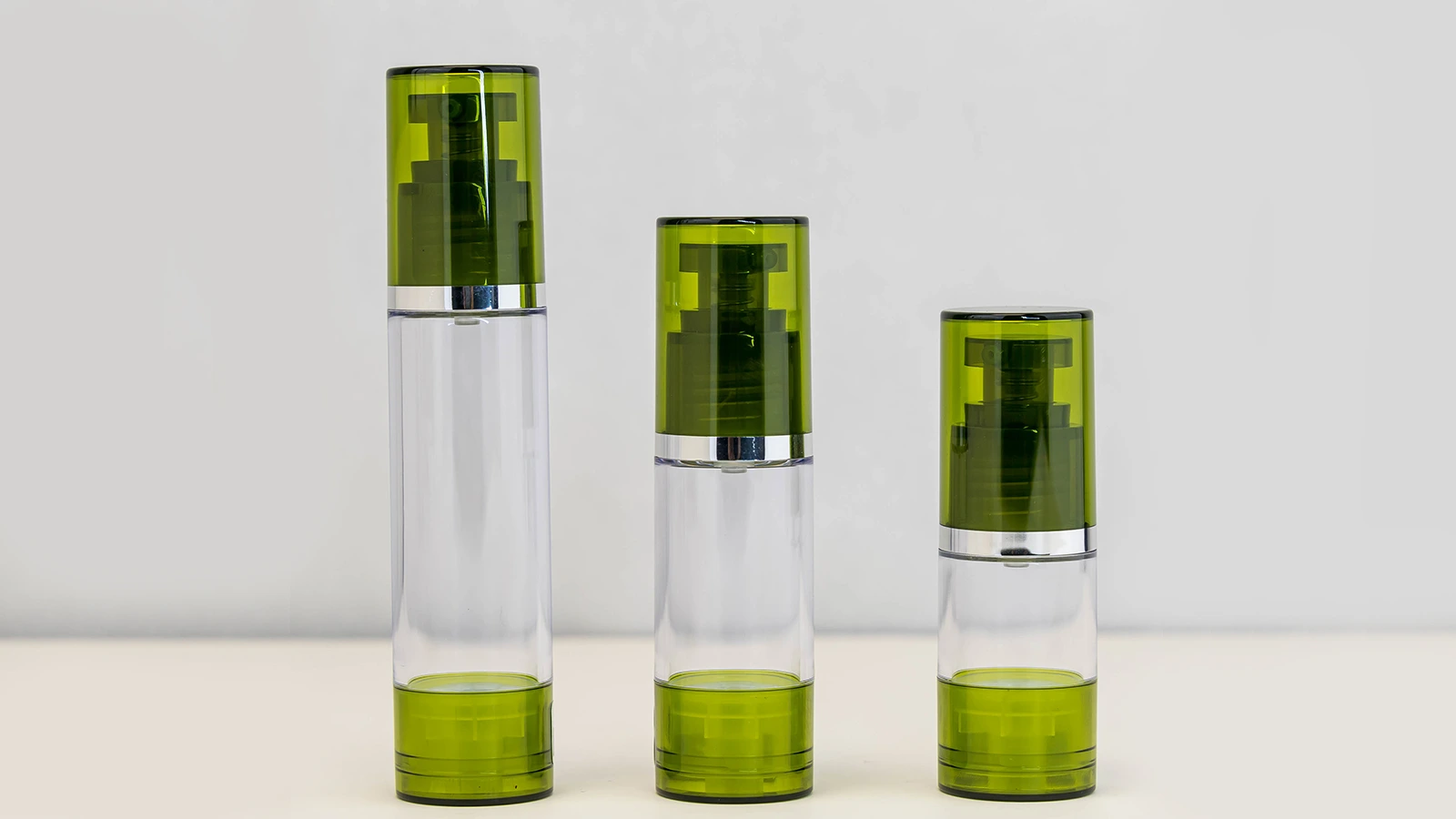WholeSale Round Green Airless Bottles with Pump and Lid – 15ml, 30ml, 50ml for Cosmetic Package BEST-45365 1