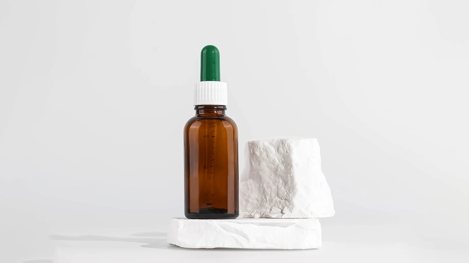 Amber Glass Essential Oil Bottle 30ml - UV Protective Round Bottle with Green Rubber Dropper & White Collar BEST-604731 1