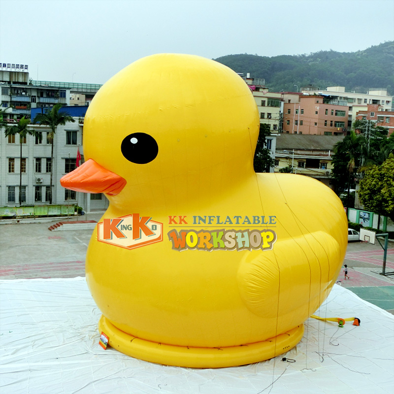 Publicidad inflable impermeable de la historieta del patito del PVC de 0,9m m 4