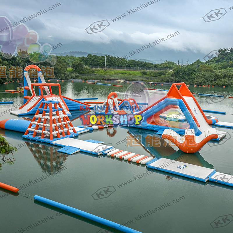 Parc aquatique personnalisé avec obstacles flottants gonflables amusants 6