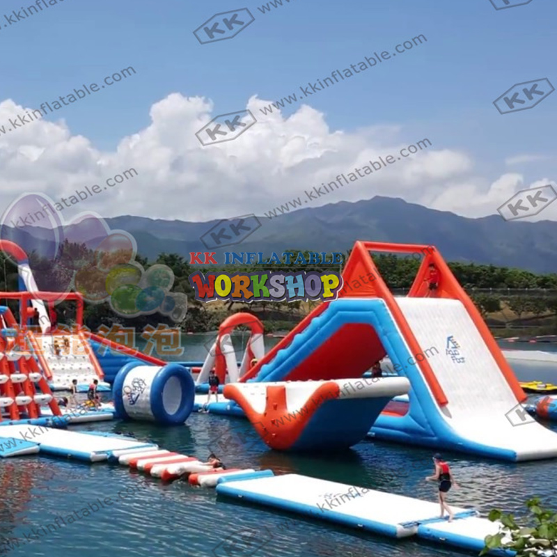 Parc aquatique personnalisé avec obstacles flottants gonflables amusants 5