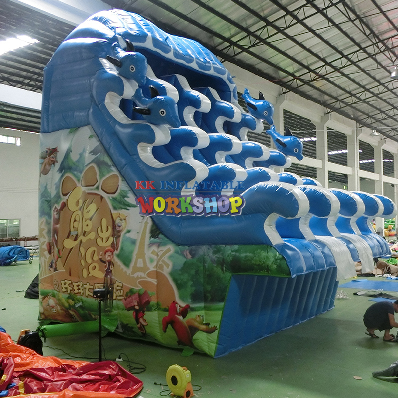 Tobogán acuático inflable azul & blanco Tobogán acuático multicanal para piscina de tierra 6