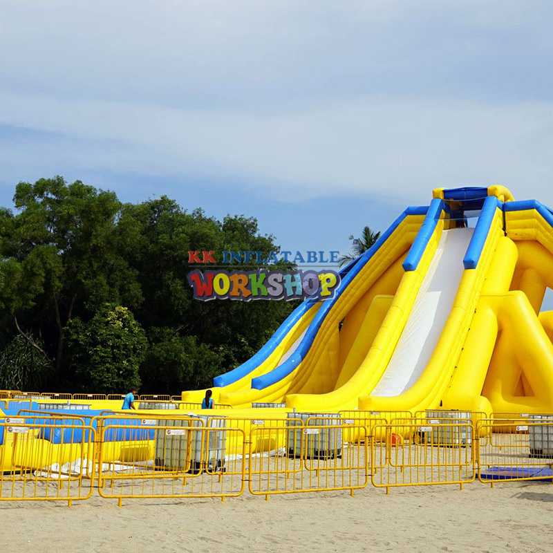 Adult - Oriented 12M Tall Inflatable Water Slide with Extended Slideway 2