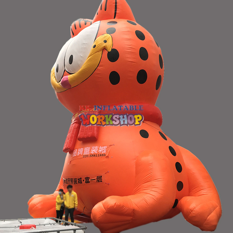 Gato inflable gigante personalizado, hermoso gato de café inflable portátil de PVC de 12M de altura para modelo publicitario de feria comercial de ropa 3