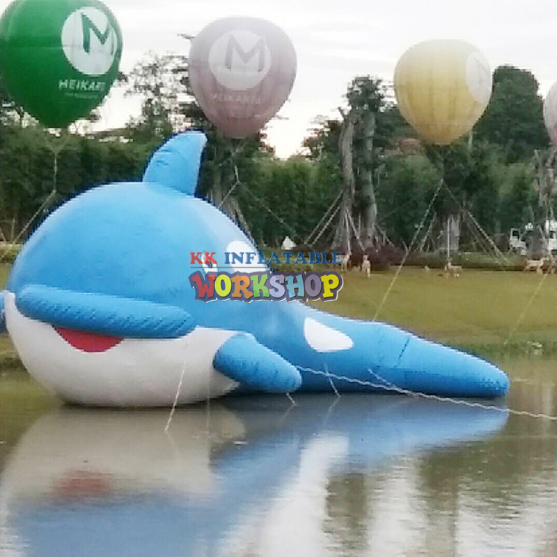 Decoración de agua publicidad ballena azul inflable gigante 20m de largo 3