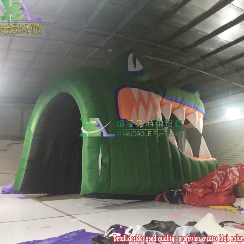Túnel inflable de cocodrilo túnel de fútbol inflable evento al aire libre deportes túnel de casco inflable 2