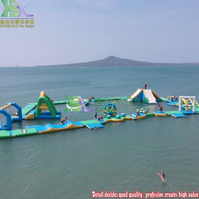 Parque de atracciones acuático verde claro/Parque acuático inflable con divertidos obstáculos para el mar o el lago 3